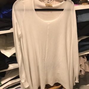 sweater longer on sides hem Thin knitted